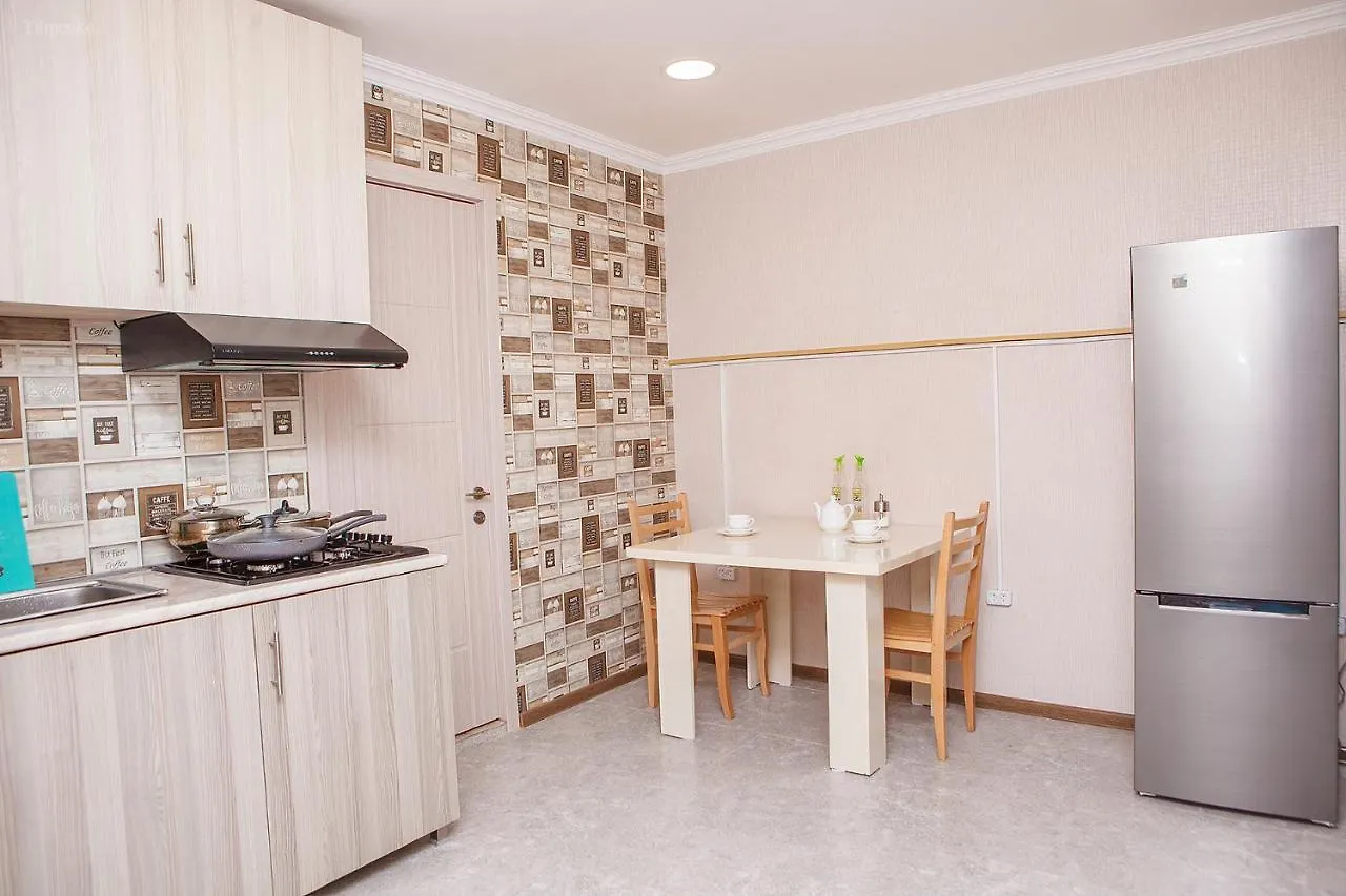 Blossom Hostel Updated ! Обновлено !!! City Center! Perfect Order!!! Snow-White Bed Linen!!! Идеальный Порядок!!! Белоснежное Постельное Белье!!! Центр Города !!! Tiflis